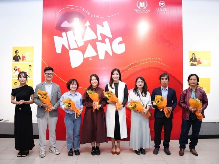 Khai mạc triển lãnh Nhân Dạng.