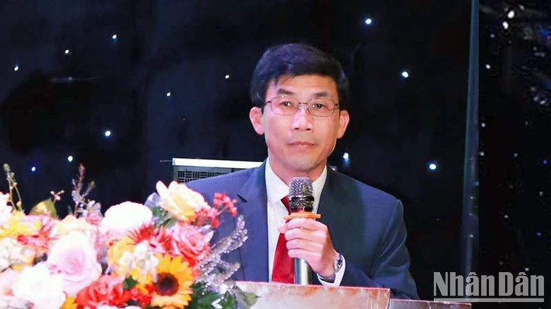 Lam Dong a décerné des certificats à 490 excellents enseignants au niveau provincial pour l'année scolaire 2024-2025, photo 1
