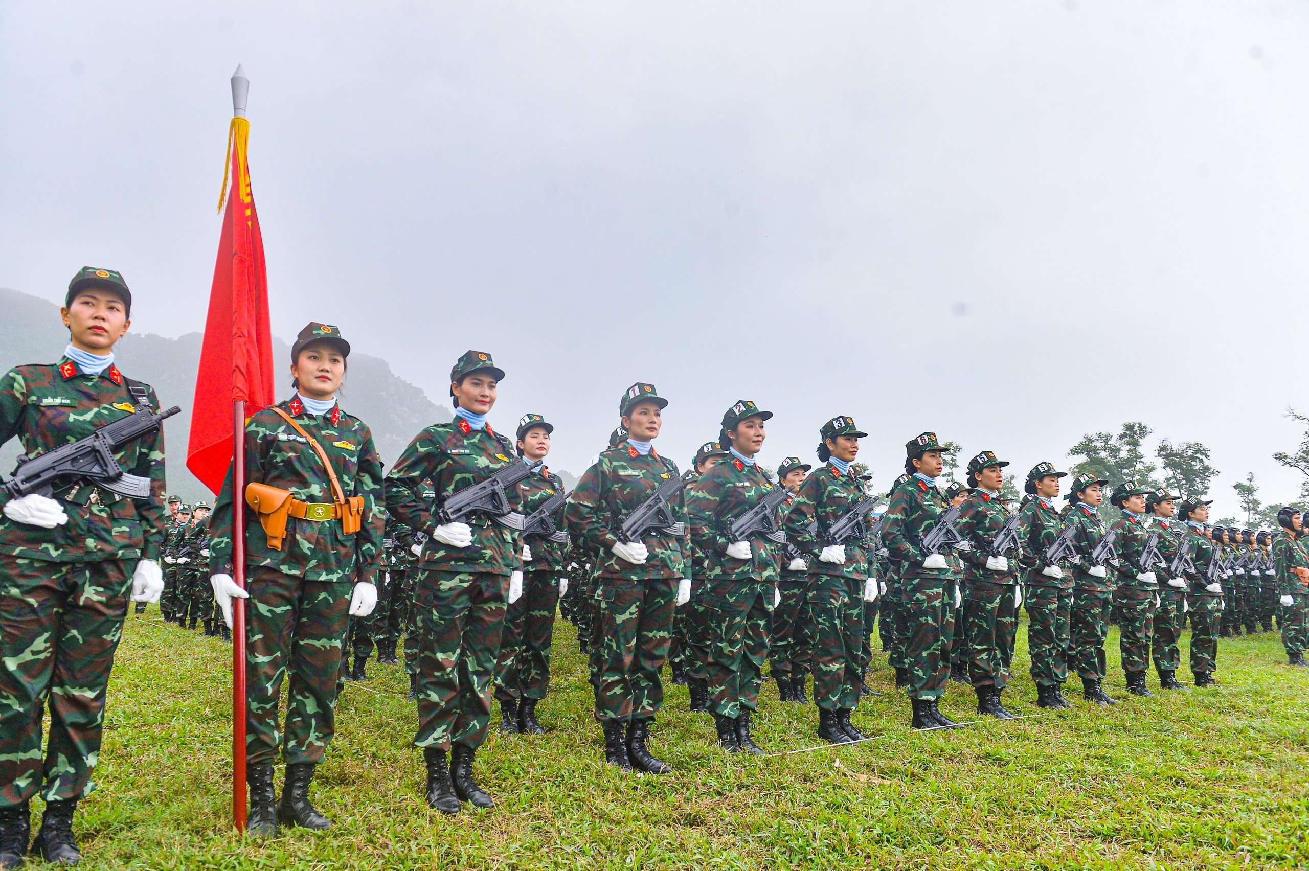 Dàn vũ khí 'đặc biệt' của khối diễu binh kỷ niệm 50 năm thống nhất đất nước- Ảnh 12.