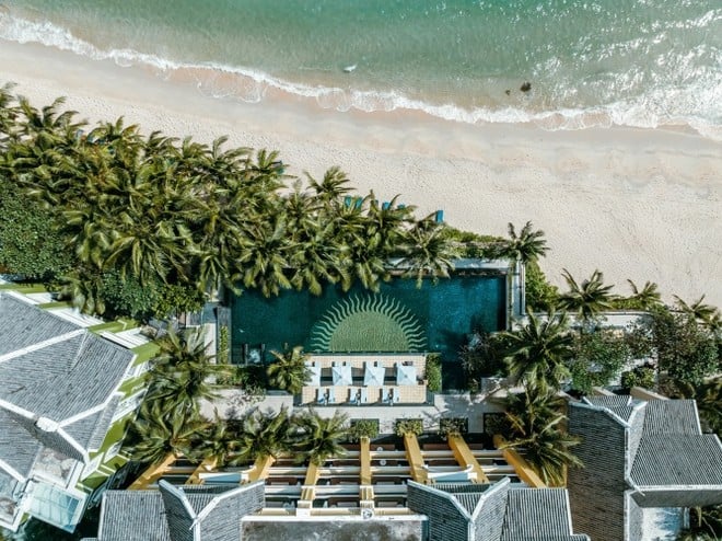 JW Marriott Phu Quoc Emerald Bay Resort et de nombreux autres complexes de luxe sur la pittoresque plage de Kem