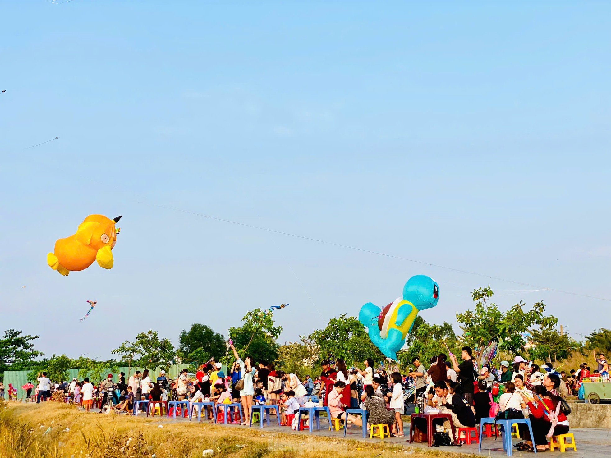 វាលខ្លែងដ៏ធំបំផុតនៅទីក្រុងហូជីមិញ មានភាពអ៊ូអរជារៀងរាល់ថ្ងៃ រូបថត ១១