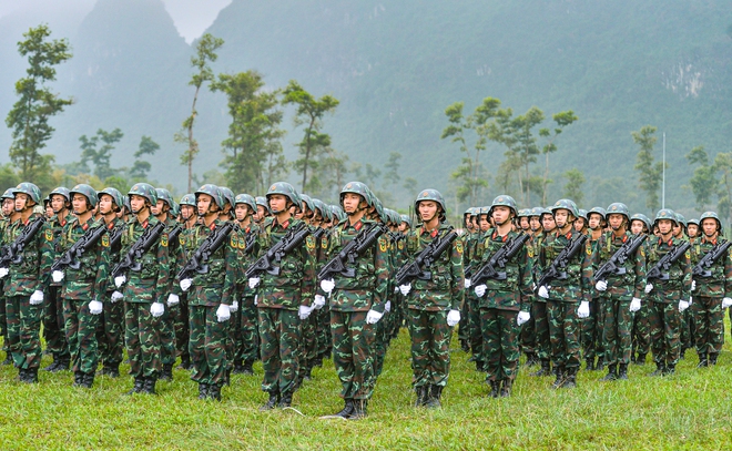 Dàn vũ khí 'đặc biệt' của khối diễu binh kỷ niệm 50 năm thống nhất đất nước- Ảnh 5.