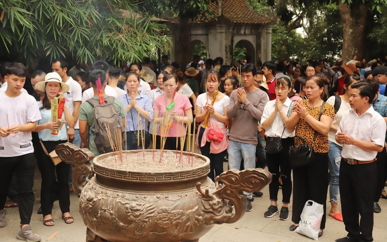 Nô nức trẩy hội Đền Hùng