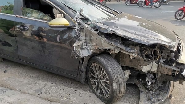 5-seat car causes multiple accidents, driver shows signs of being drunk