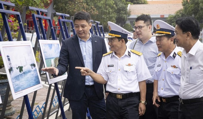 Exposición especial en honor a la soberanía del mar y las islas, celebrando los 70 años de la Armada de Vietnam