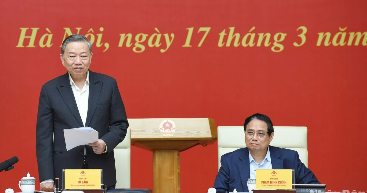 [Photo] General Secretary To Lam works with the Economic-Social Subcommittee of the 14th National Party Congress