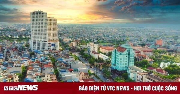 ¿En qué localidades se divide la provincia de Ha Nam Ninh?