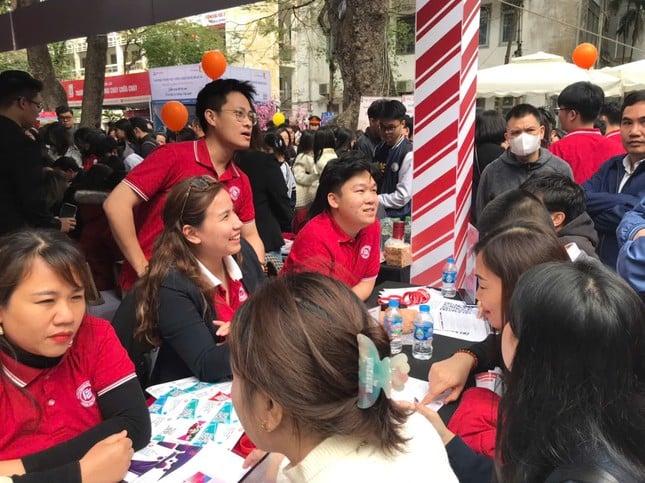 Réflexions des parents et des étudiants avant la saison des admissions à l'université : que conseillent les experts ? photo 2