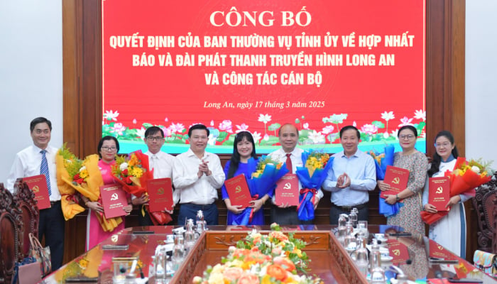 Long An hợp nhất Báo và Đài Phát thanh Truyền hình, công bố quyết định nhân sự chủ chốt