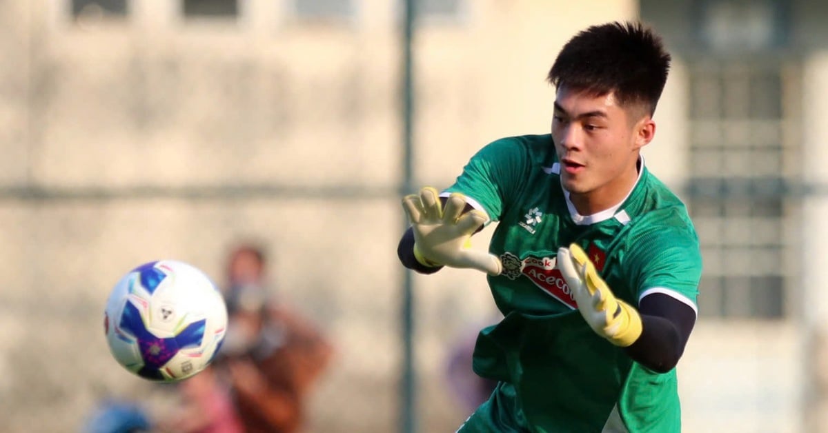 Meeting Cambodia and Laos: Who will be the main goalkeeper for the Vietnam team?