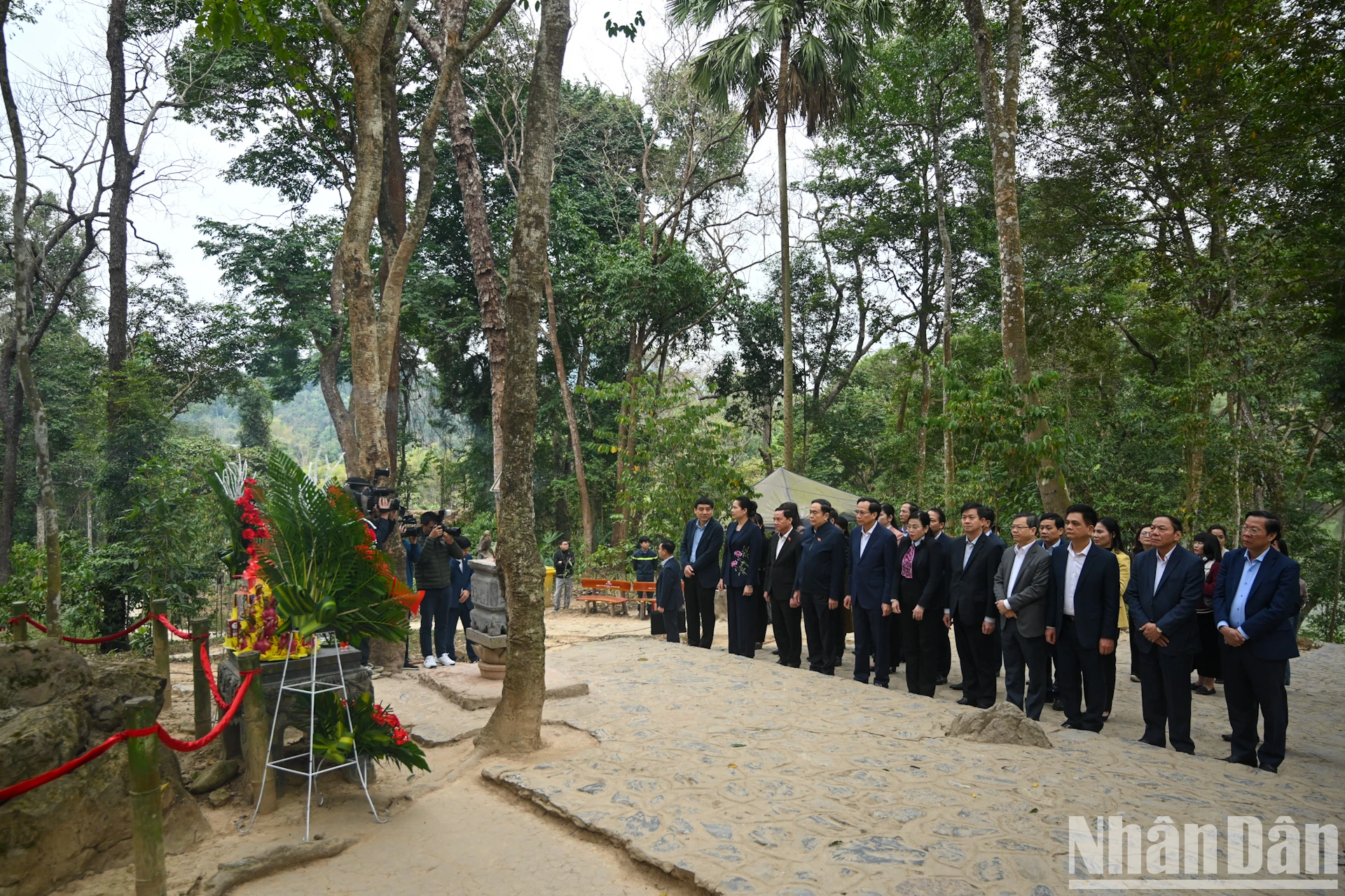 [Foto] El presidente de la Asamblea Nacional, Tran Thanh Man, visita el sitio de reliquias nacionales especiales de Tan Trao. Foto 2