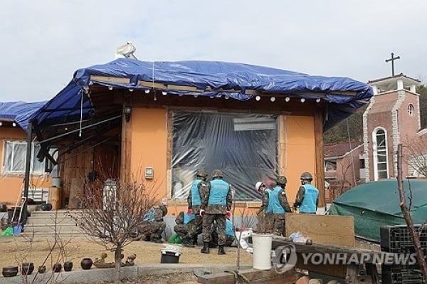 오폭 사고 이후 약 2주 만에 한국, 실탄 사격 훈련 재개, 필리핀과 방위 협력 강화