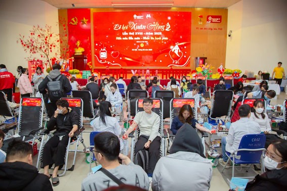 Hàng nghìn người tham gia hiến máu tại Lễ hội Xuân hồng. (Ảnh: Viện Huyết học - Truyền máu Trung ương)