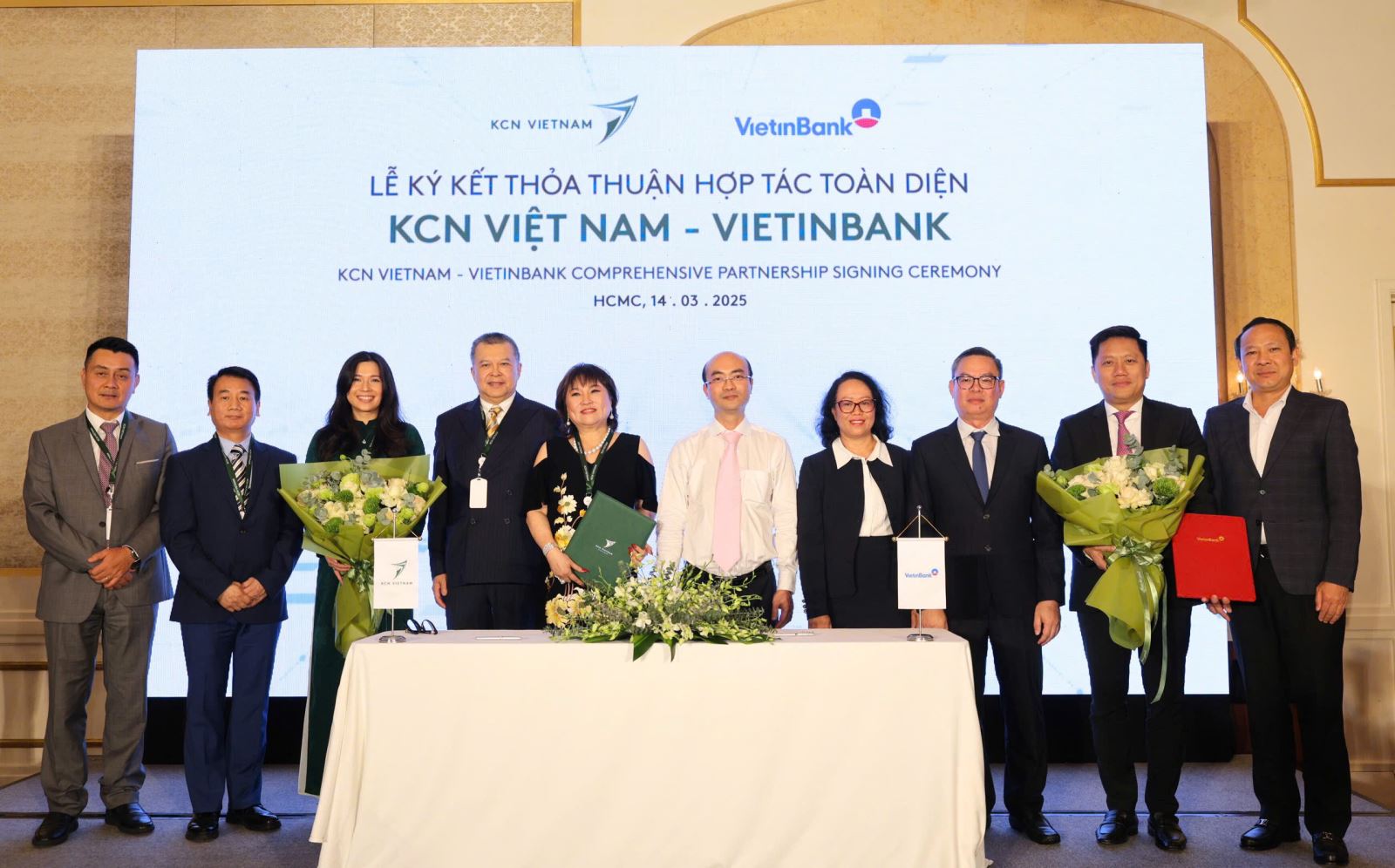 Vietnam Industrial Park Group cooperates comprehensively with VietinBank