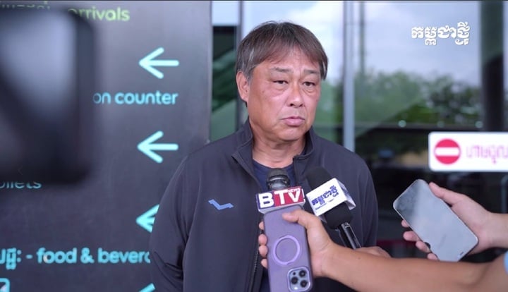 El entrenador Koji Gyotoku de la selección nacional de Camboya