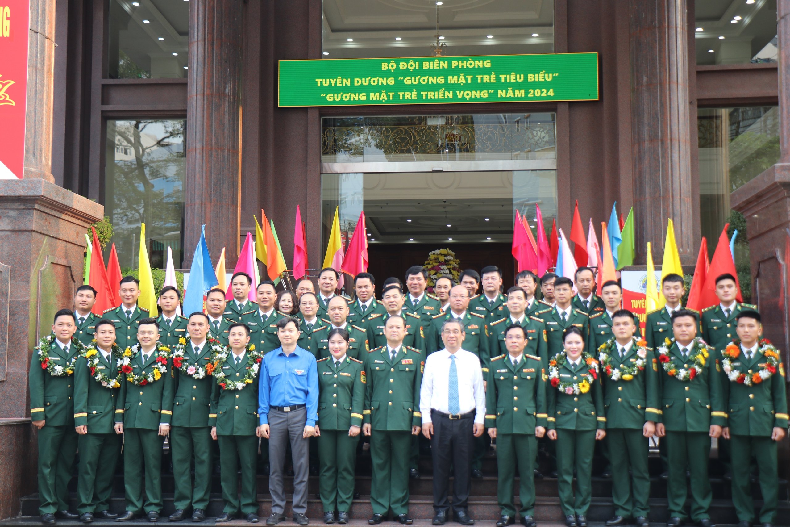 Tuổi trẻ bộ đội biên phòng sáng tạo, cống hiến, bảo vệ biên cương - Ảnh 3.