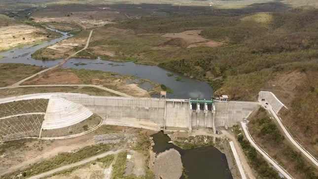 La razón por la que el embalse de 1 billón de VND en Ninh Thuan está 'inundado' de progreso. Foto 1