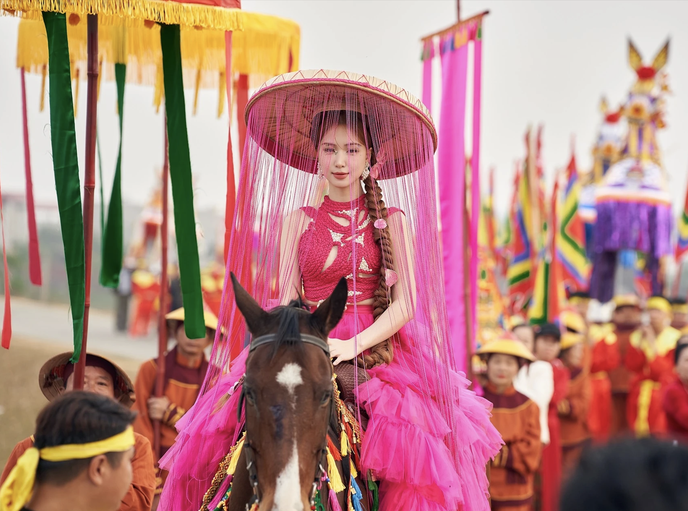 “Hot” signs of Vietnamese regional culture according to MVs and promotional clips of singers