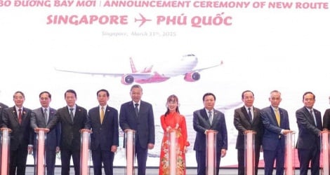 General Secretary To Lam attends Vietjet flight route announcement ceremony, kicking off series of activities in Singapore