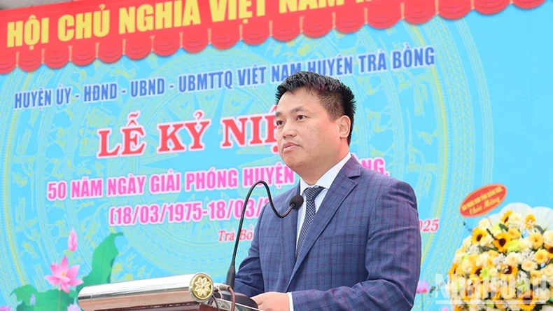 Đón nhận Di sản văn hóa phi vật thể quốc gia nghệ thuật trang trí cây nêu của người Co, huyện Trà Bồng ảnh 4