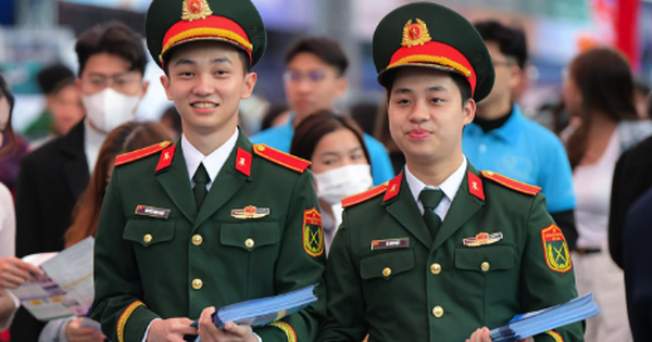 20 military schools recruit nearly 4,400 university and college students