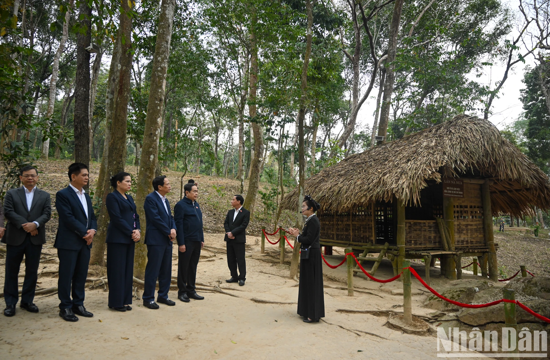 [Foto] Der Vorsitzende der Nationalversammlung, Tran Thanh Man, besucht die besondere nationale Reliquienstätte Tan Trao, Foto 3