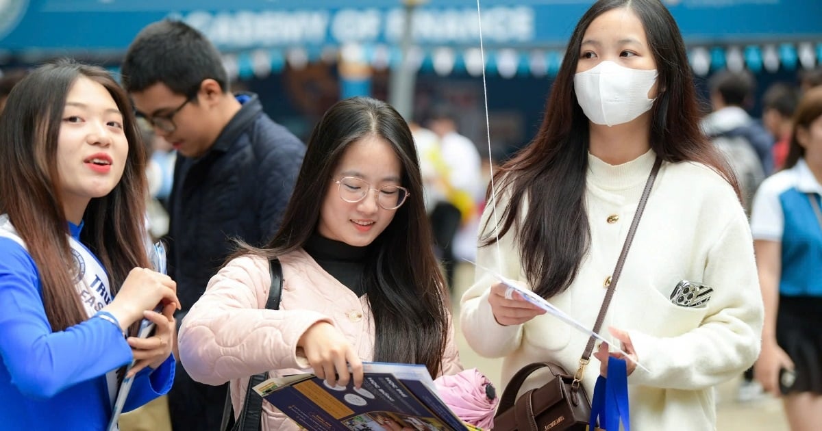 L'Université nationale de Hanoi annonce ses objectifs d'inscription pour 2025