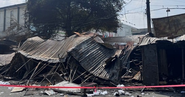 Nach dem Brand auf dem Thanh Da-Markt in Ho-Chi-Minh-Stadt sind Kleinhändler benommen.