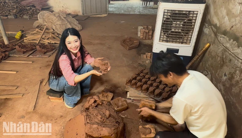 Erlebnis im Dorf „Zähmung von Erde und Feuer“ in Bac Ninh, Foto 4