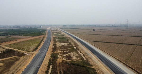 Speed ​​up construction progress of resettlement areas of Ring Road 4 project