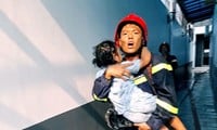 Firefighter recounts the moment he overcame smoke and fire to save a little girl from a fire in Ho Chi Minh City