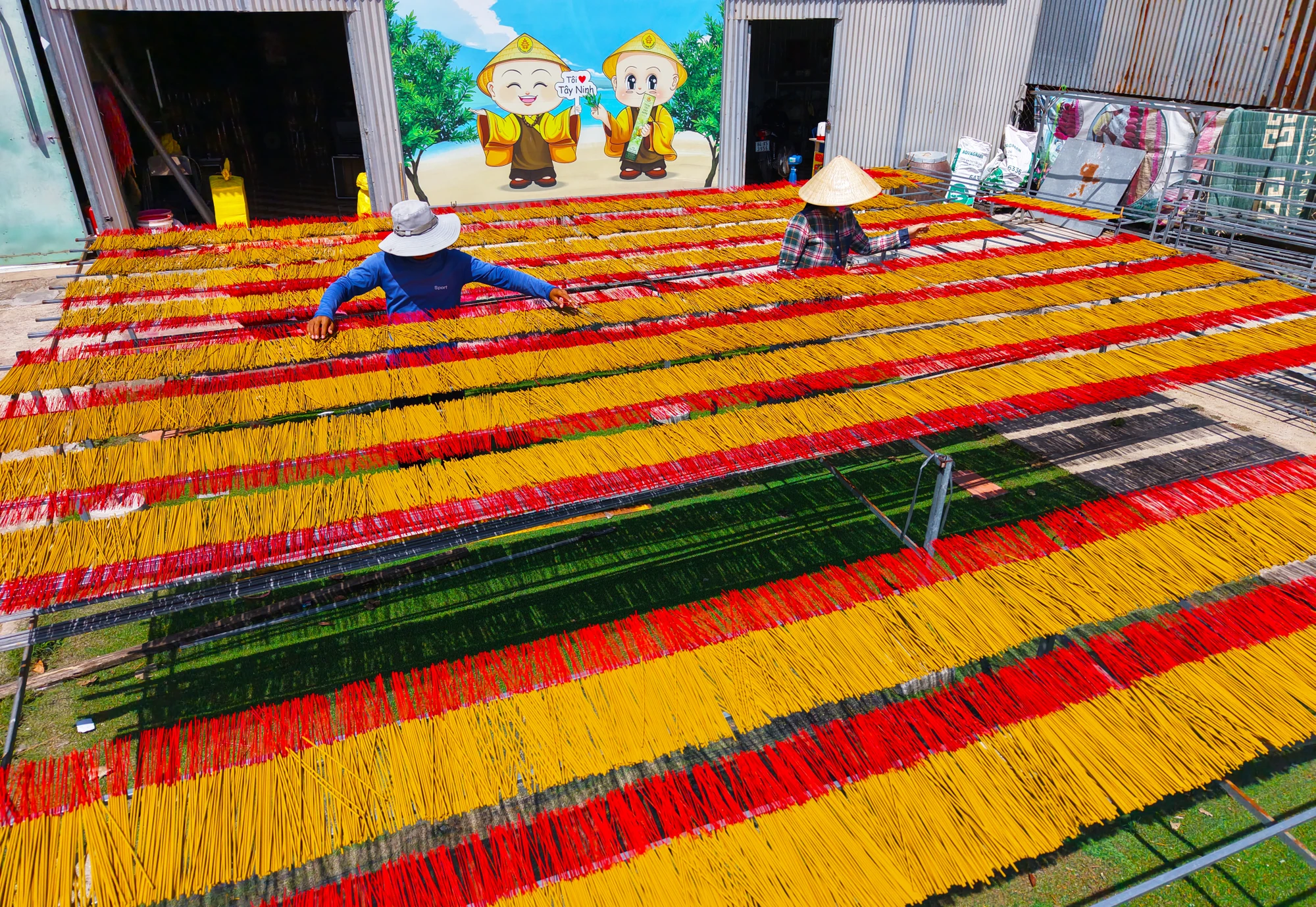 Visita a la aldea centenaria del incienso: patrimonio cultural de Tay Ninh