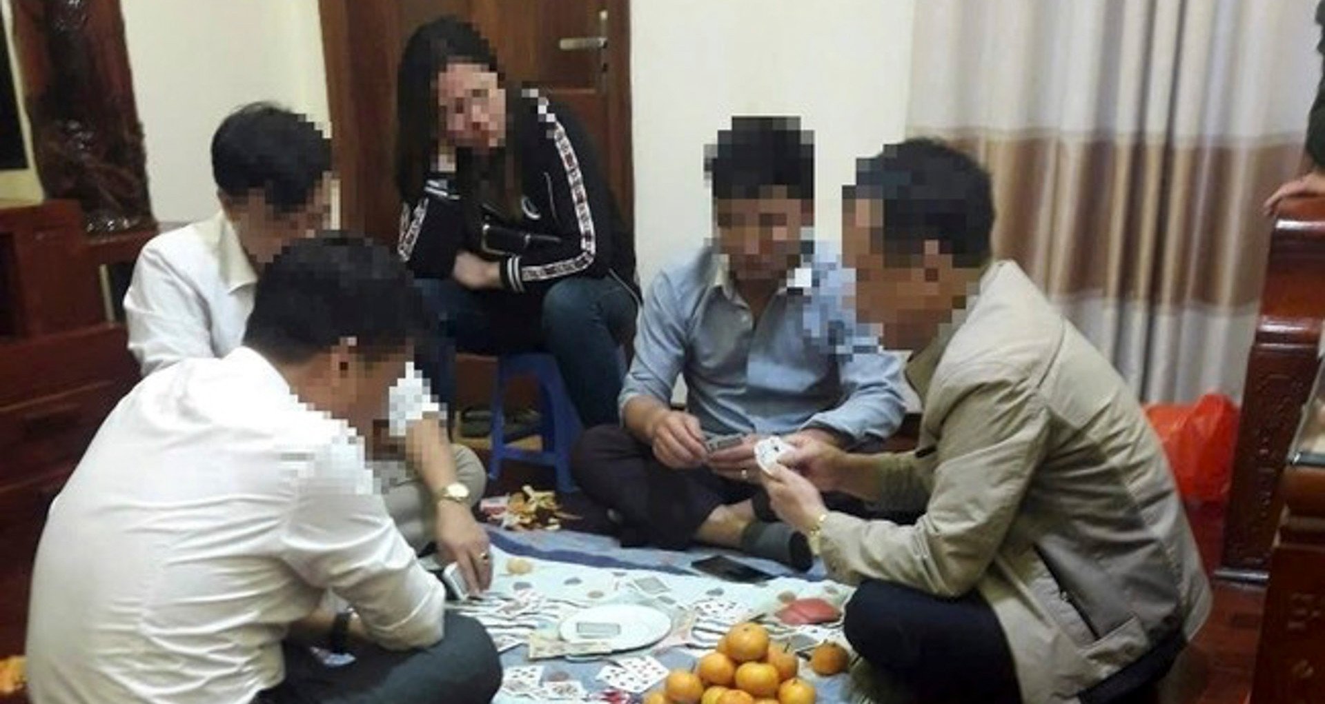 Disciplined 5 commune officials in Bac Ninh for gambling for money