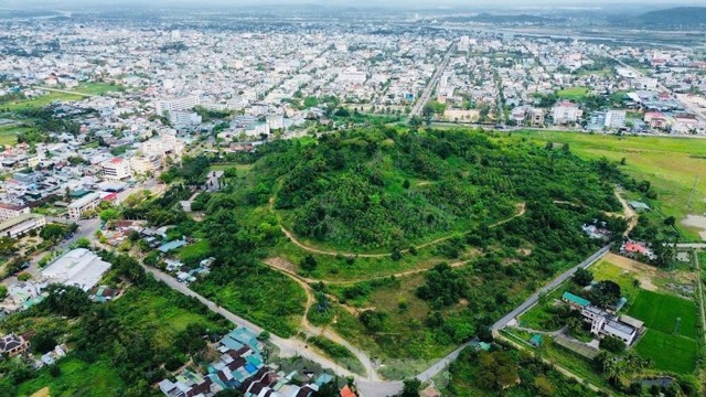 티엔붓 공원 프로젝트 개발이 느린 이유는 무엇입니까?