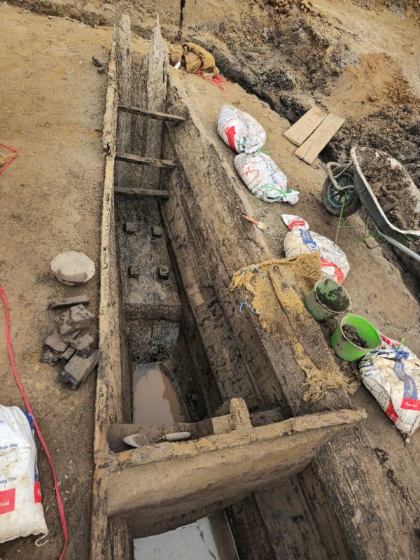 Aún no se ha determinado si los dos barcos excavados en Bac Ninh están relacionados con la ciudadela de Luy Lau -1