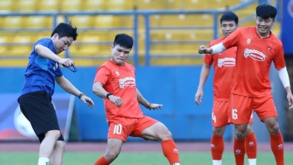 Vietnamesisches Team und der Test gegen Kambodscha