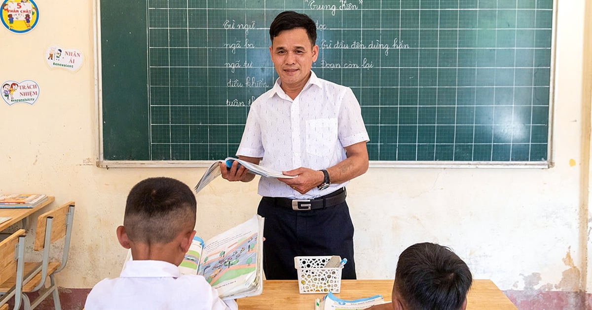 Un profesor toma prestada una carretera de Laos para difundir el conocimiento