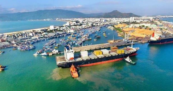 Más de 2.385 mil millones de VND invertidos en el proyecto del puerto general de Long Son My Xuan