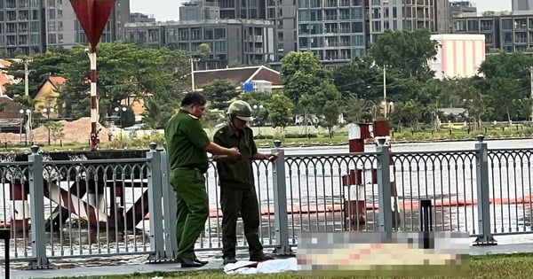 Information about the body covered in a mat at Bach Dang Wharf Park