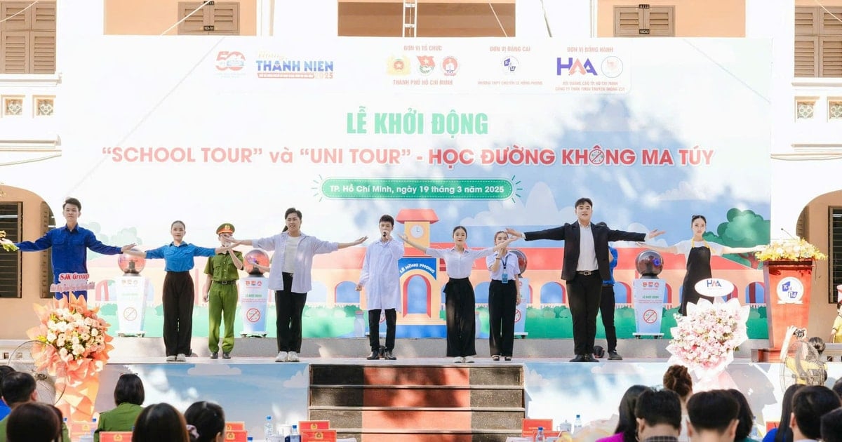 Ho Chi Minh City deploys 2 models of 'Drug-free schools'