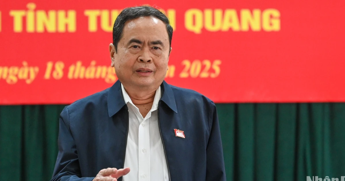 National Assembly Chairman Tran Thanh Man works with Tuyen Quang province