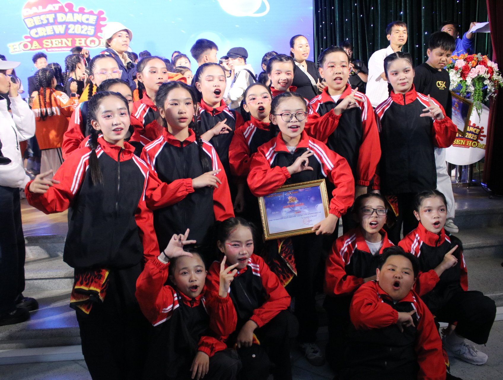 212 Nation Junior Crew xuất sắc giành giải nhất Bảng A