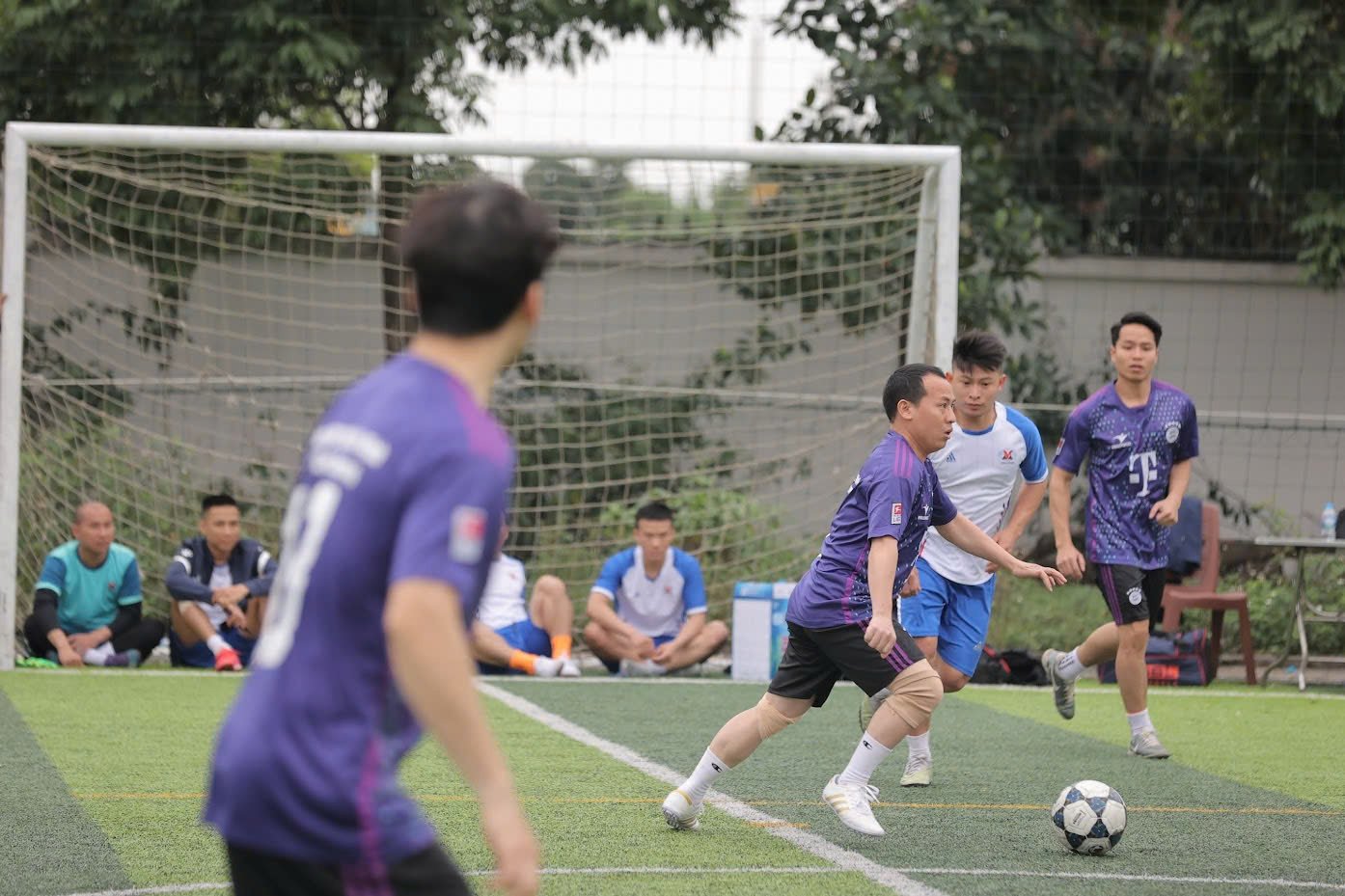 L'équipe de football de l'Union des jeunes du ministère de l'Industrie et du Commerce est entrée en quarts de finale du Festival des sports de la jeunesse