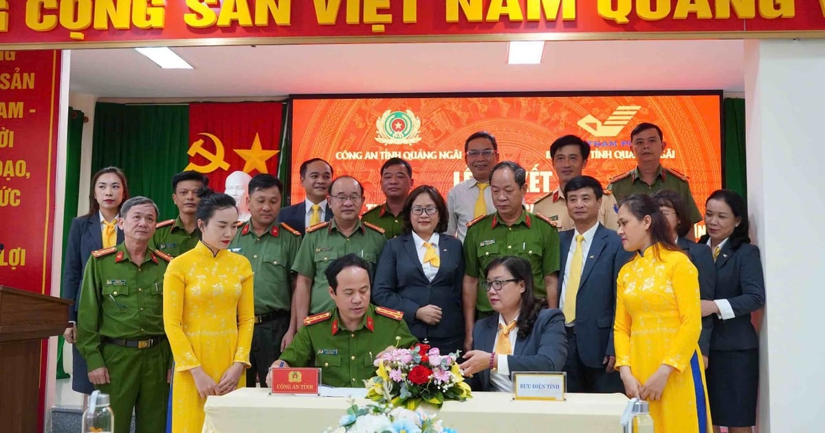 Quang Ngai Provincial Post Office signed a cooperation agreement with the Provincial Police