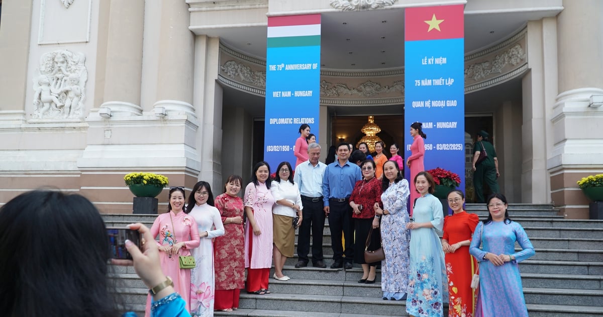 베트남-헝가리 75주년: '점점 더 강력해지는 관계의 충분한 조건'