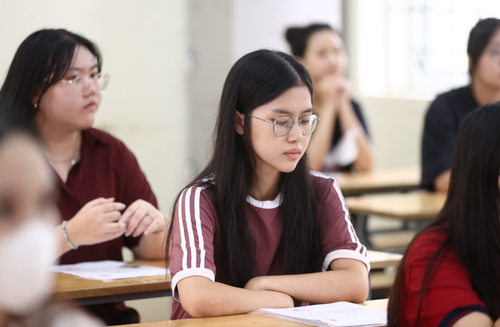 Derzeit haben viele Provinzen und Städte eine solche Regelung eingeführt oder erproben sie bereits, sodass die Schüler fünf Tage pro Woche lernen und samstags frei haben. (Foto: Hoang Ha)