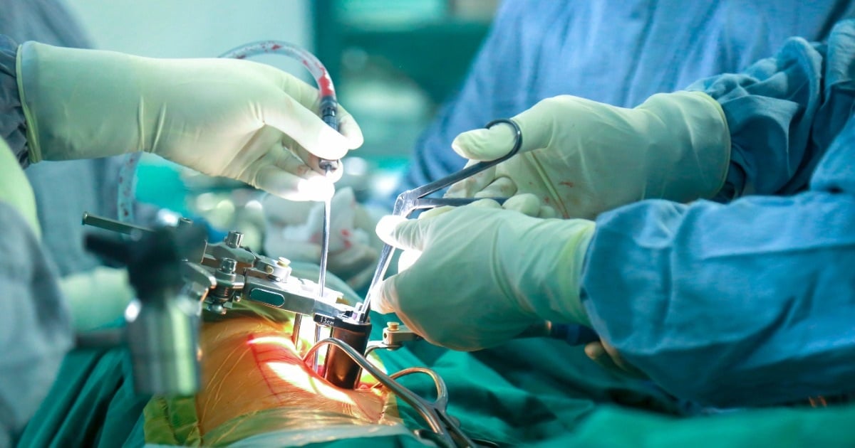 Spinal surgery no longer worries about "touching" nerves