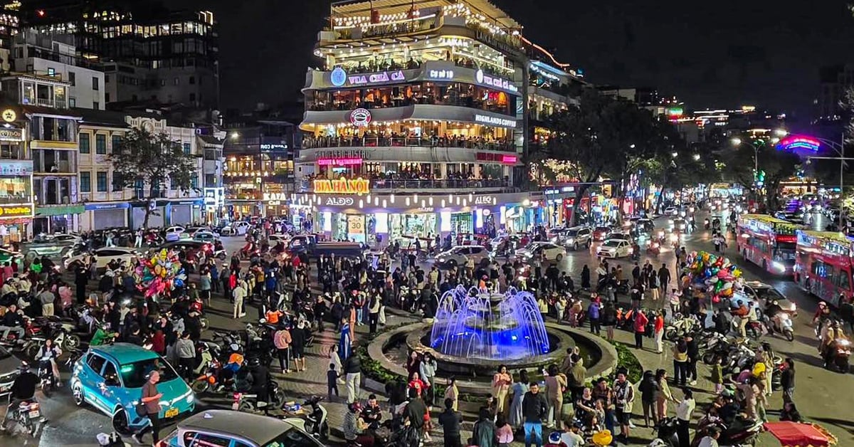 Police warn against gatherings to check-in and say goodbye to the 'Shark Jaws' building