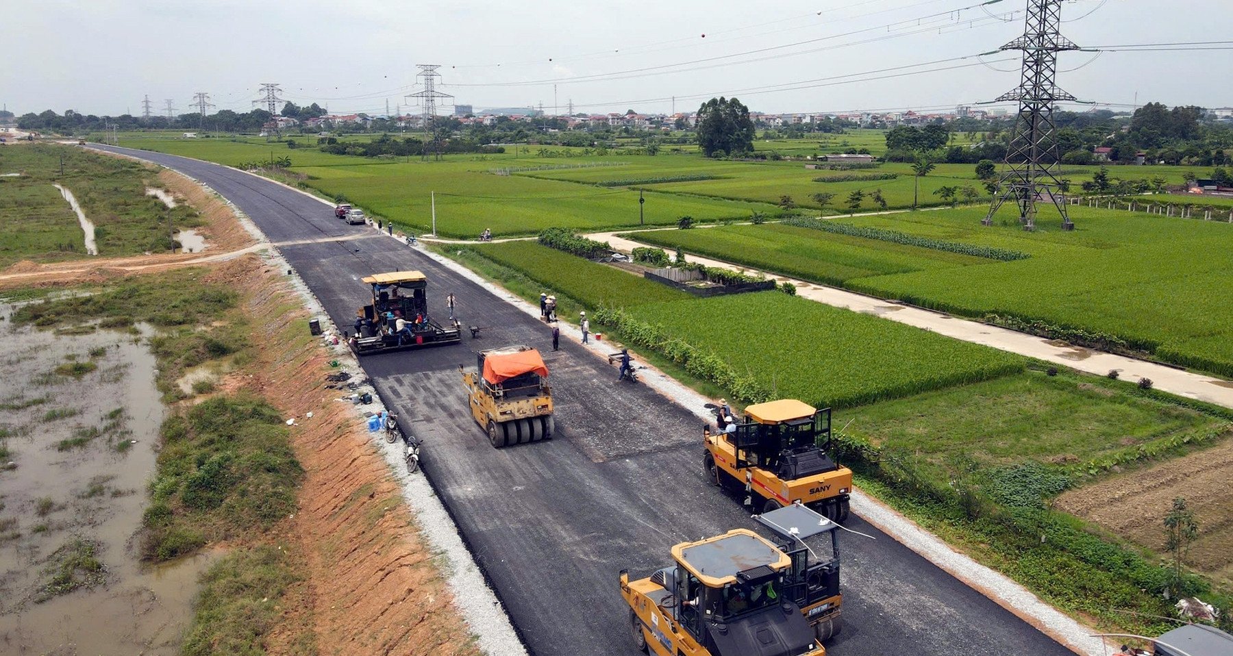 Le président de Hanoi demande le déblaiement du site et fixe une date limite pour l'achèvement de la Ring Road 4