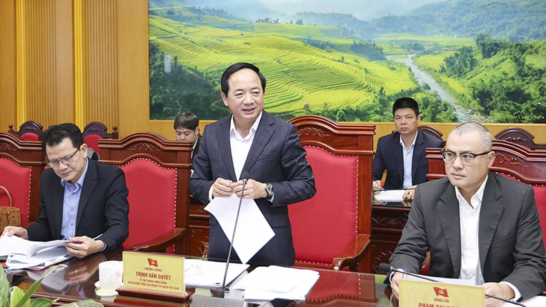 La délégation d'inspection n° 1927 du Politburo travaille avec le Comité permanent du Comité provincial du Parti de Lao Cai, photo 1